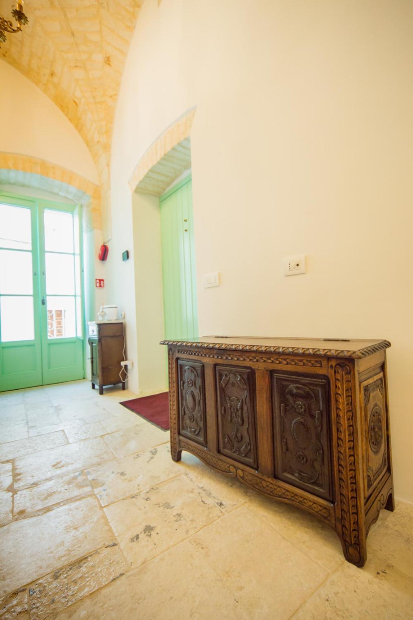 Bella Itria - Esclusiva Dimora Storica Del Borgo Antico Hotel Locorotondo Exterior photo